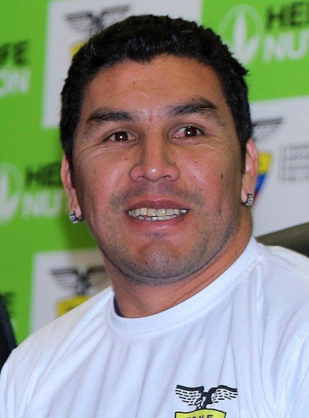 File:Salvador Cabañas.jpg