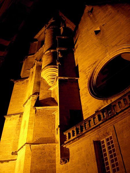 File:Sarlat-medieval-city-by-night-8.jpg