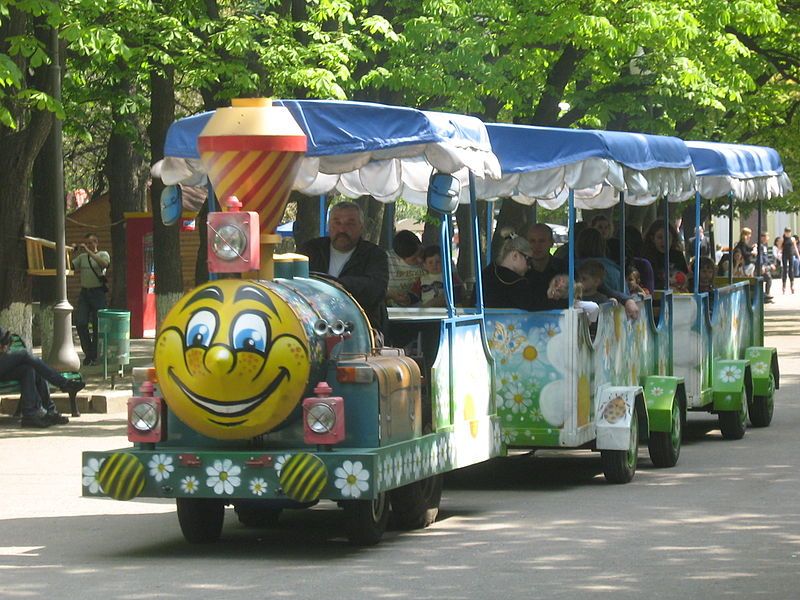 File:Spring in Kharkiv.Park.jpg