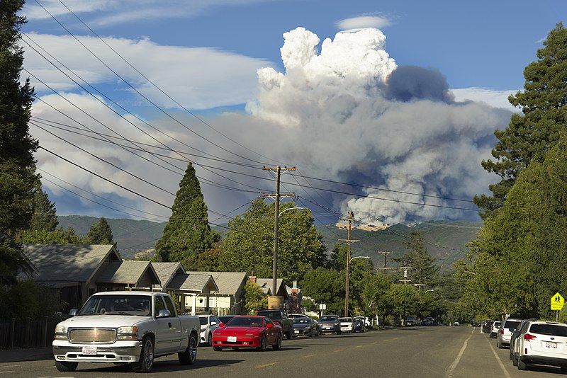 File:Ukiah, Mendocino County.jpg