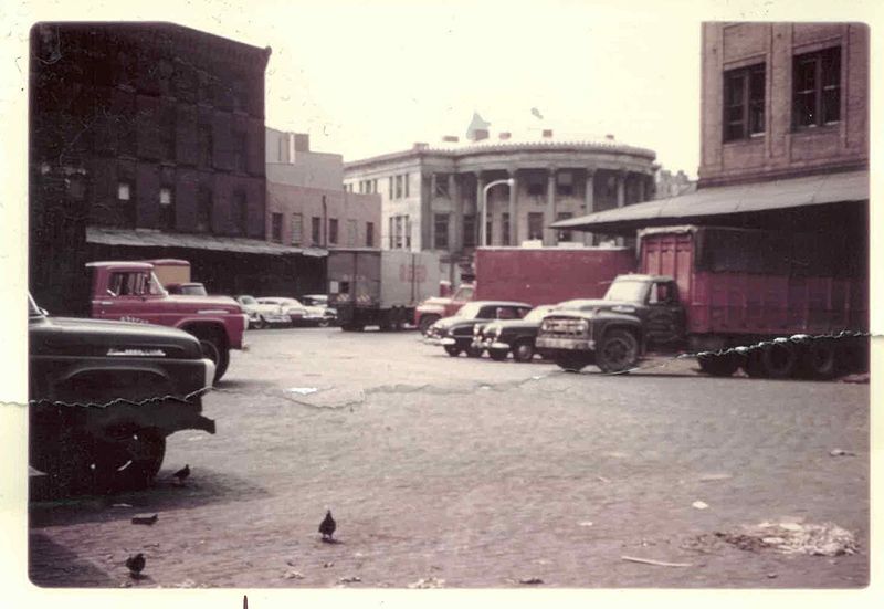 File:214DOCKST 1950S LEVIN.jpg