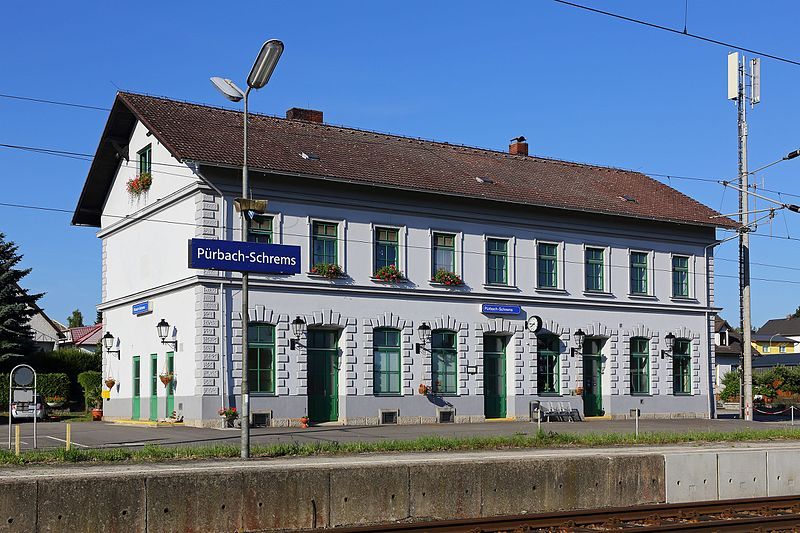 File:Bahnhof Schrems-Pürbach 2016-07.jpg