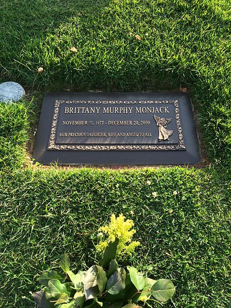 File:Brittany Murphy Grave.JPG