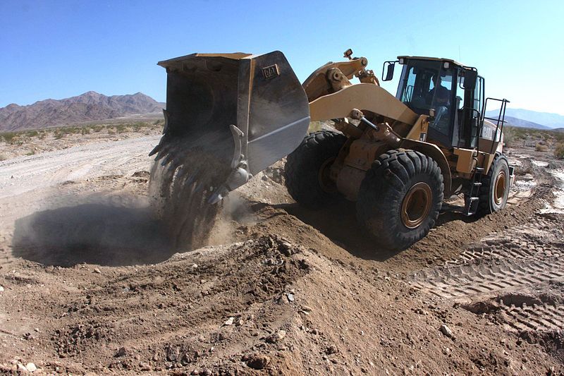 File:Caterpillar front loader.jpg