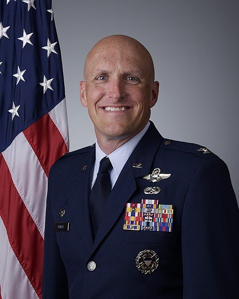 File:Derek C. Oakley.jpg