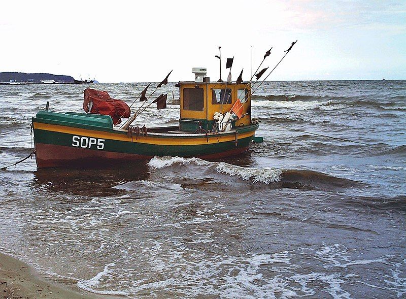 File:Fishing Boat.jpg