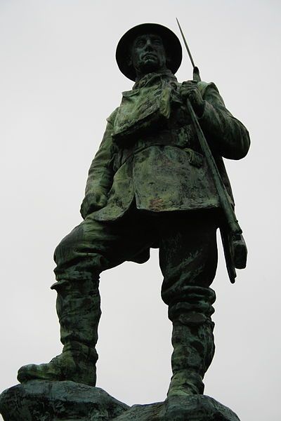 File:LampeterWarMemorial.jpg