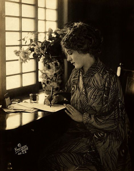 File:Mary Pickford-Hartsook.jpg