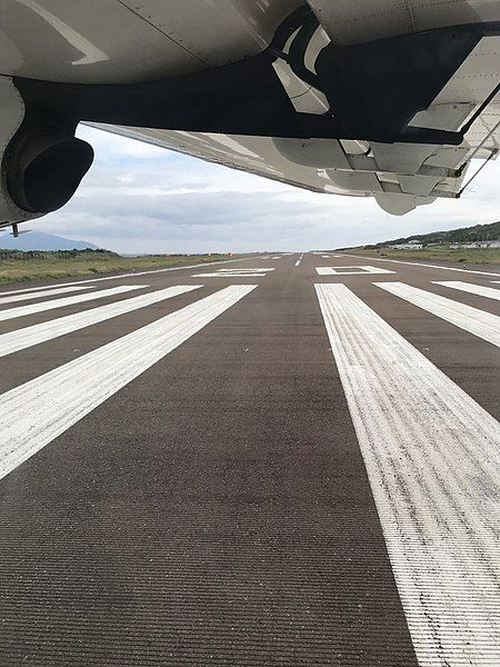 File:Miyakejima-runway.jpg