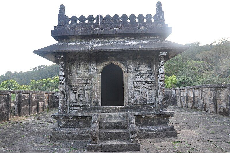 File:Temple in Kavaledurga.JPG