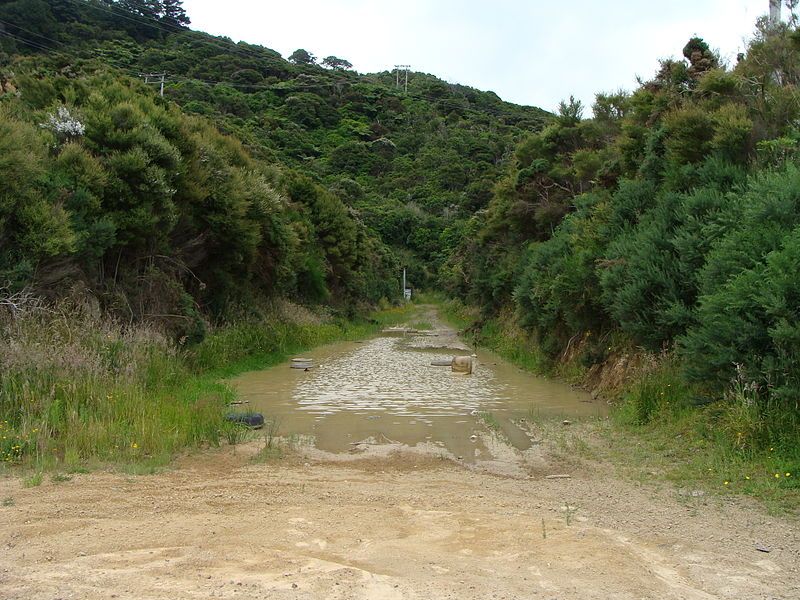 File:Wainuiomata Tunnel 04.JPG