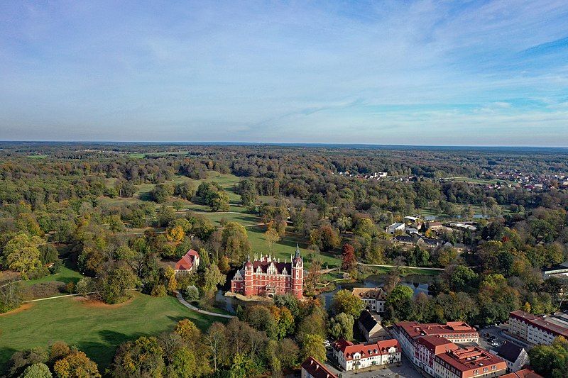 File:Bad Muskau Aerial.jpg