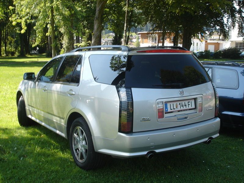 File:Cadillac SRX Heck.jpg