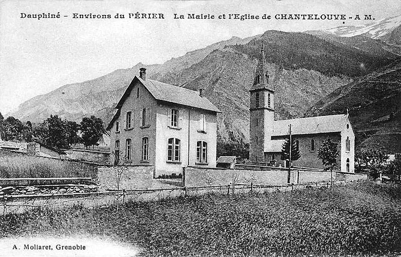 File:Chantelouve mairie église.jpg