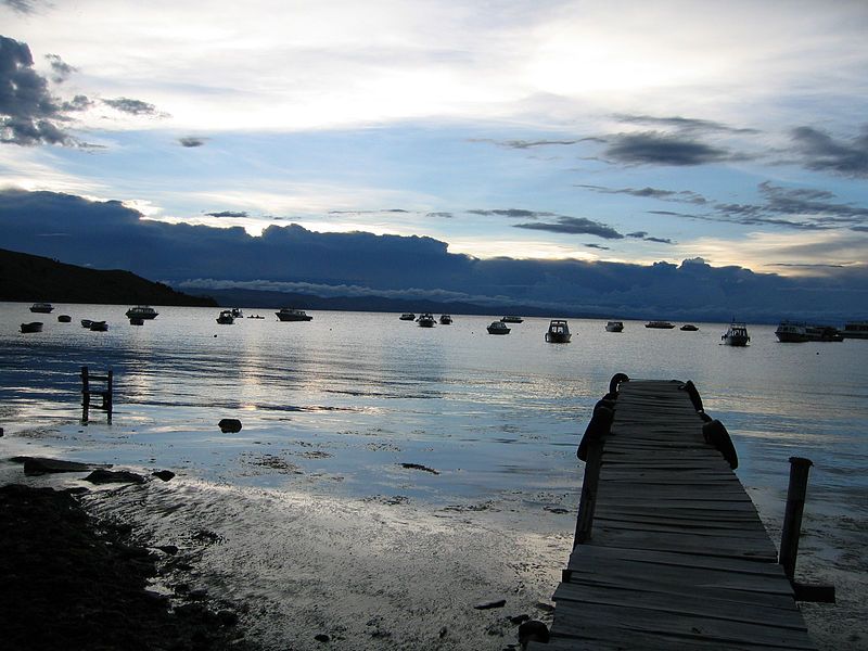 File:Copacabana Titicaca.jpg