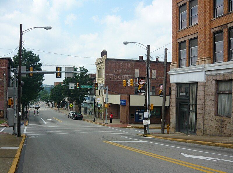 File:Downtown Connellsville Pennsylvania.jpg