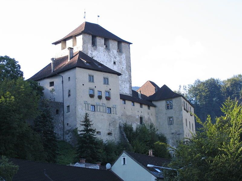 File:Feldkirch-Schattenburg.JPG