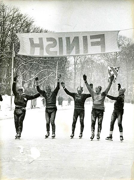 File:Finish 11-stedentocht 1956.jpg