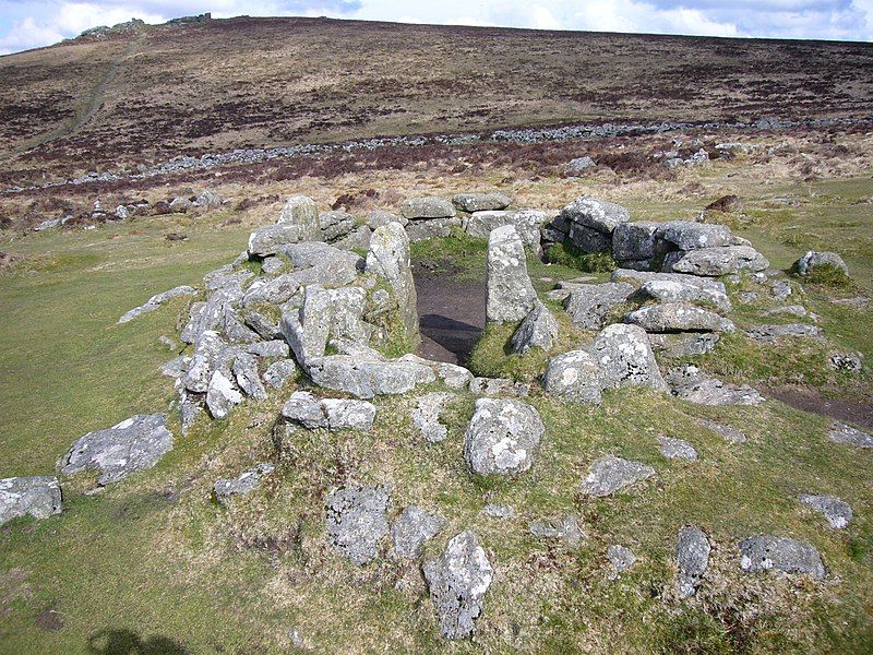 File:Grimspound circle 1.jpg