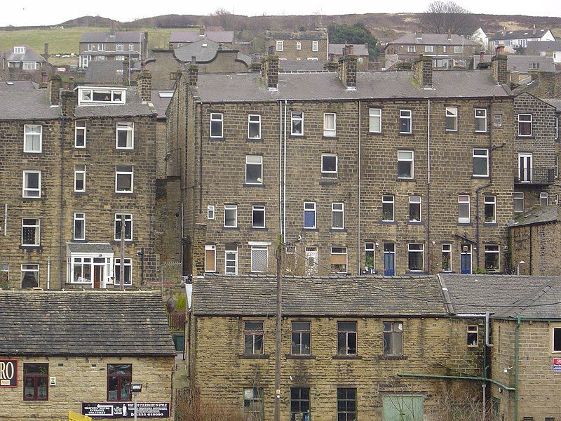 File:Haworth houses.JPG