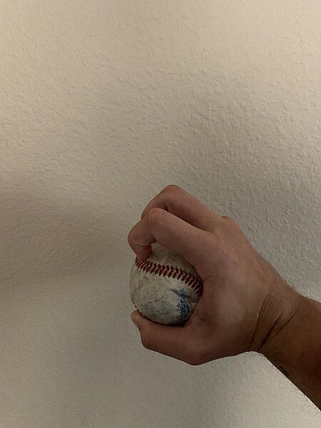 File:Knuckleball grip (side).jpg