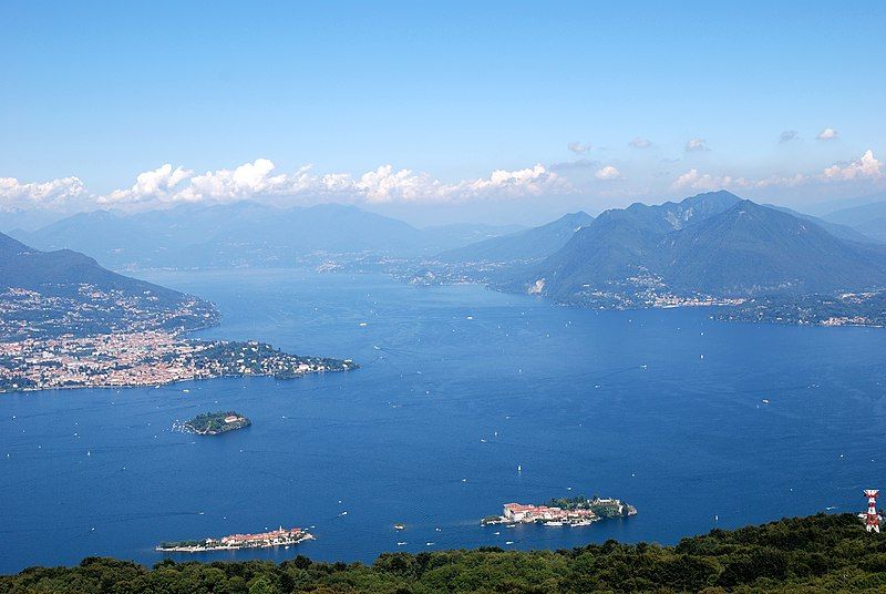 File:Lago-Maggiore 1387.JPG