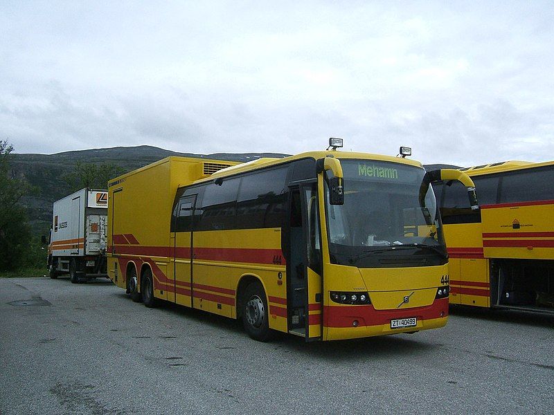 File:Mixed bus.jpg