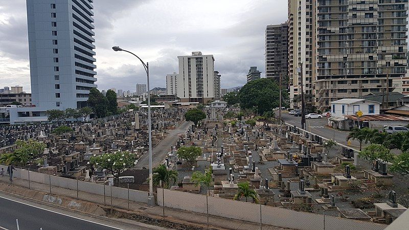 File:Mo'ili'ili Japanese Cemetery.jpg