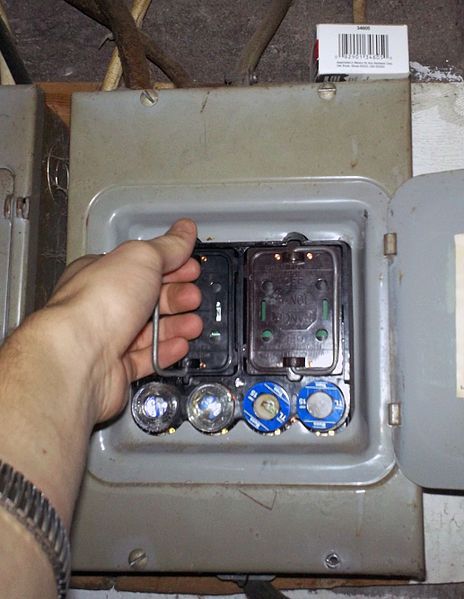 File:Murray-fuse-box.jpg