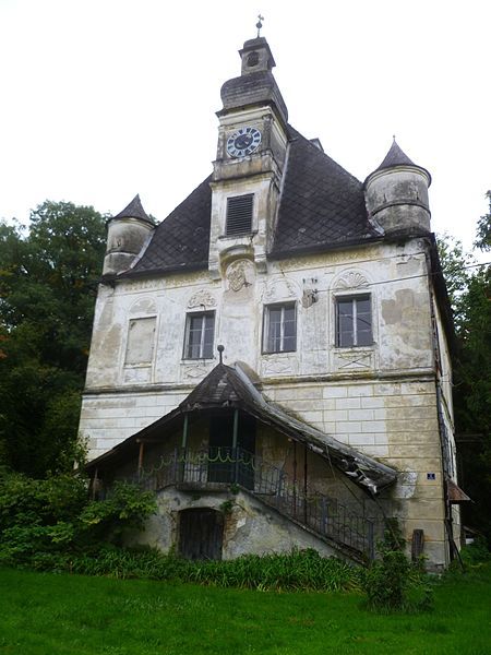 File:Schloss Ramingdorf.jpg