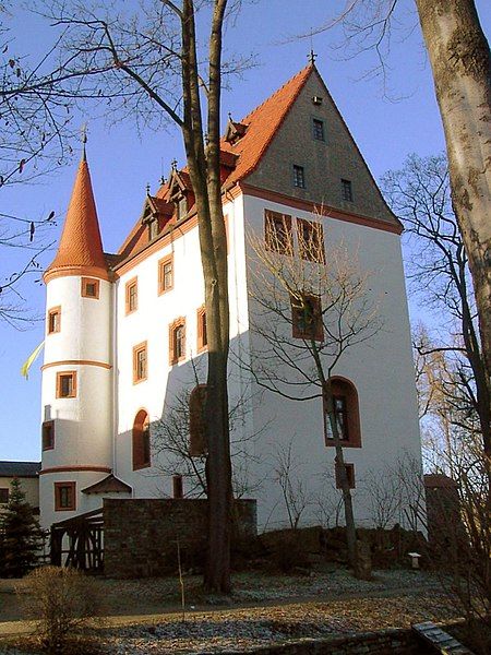 File:Schloss Schlettau 001.jpg