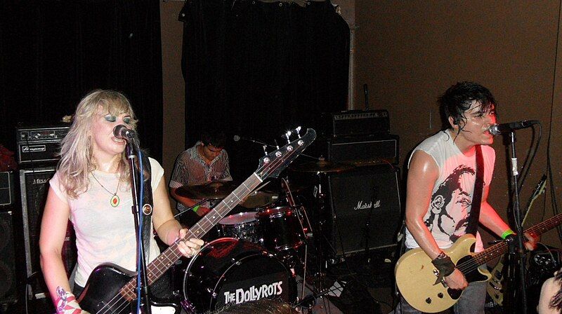 File:The Dollyrots 2012.JPG