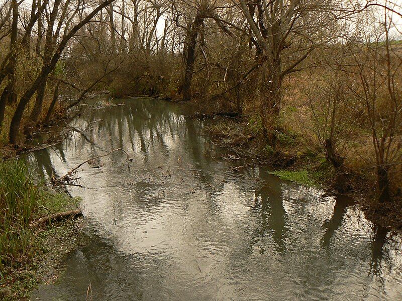 File:Blato-river-Bulgaria-4.jpg