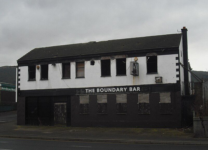 File:Boundary Bar.JPG