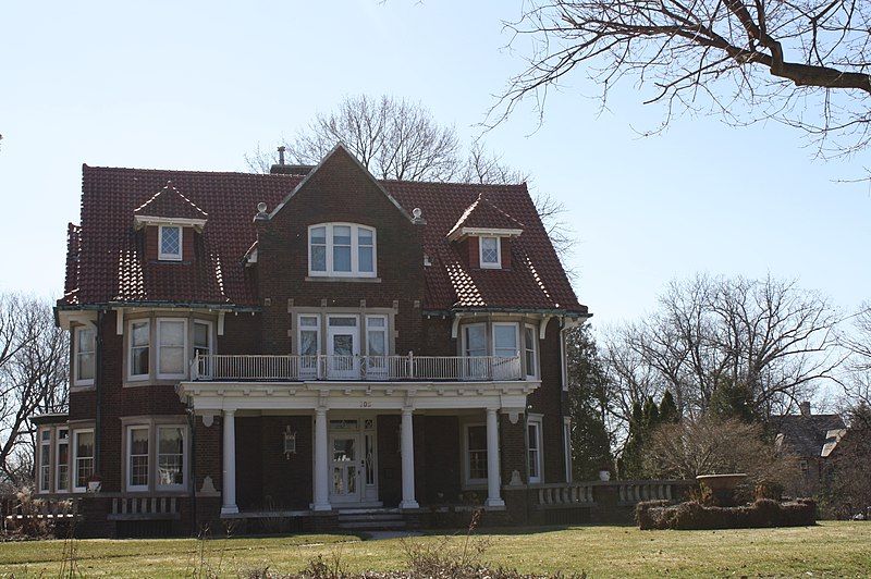 File:CharlesWStribleyHouseKaukaunaWI.jpg