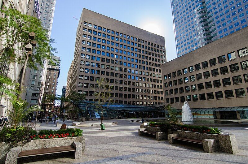 File:Commerce Court Courtyard.jpg