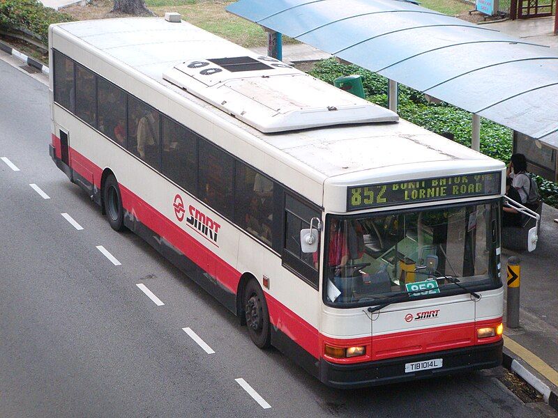 File:DennisLance245UK-SMRT.JPG