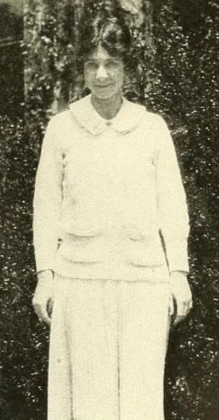 File:DorothyMeserve1923.png