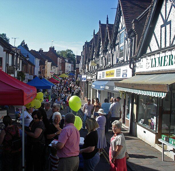 File:DroitwichSpaWorcs HighStreet.jpg