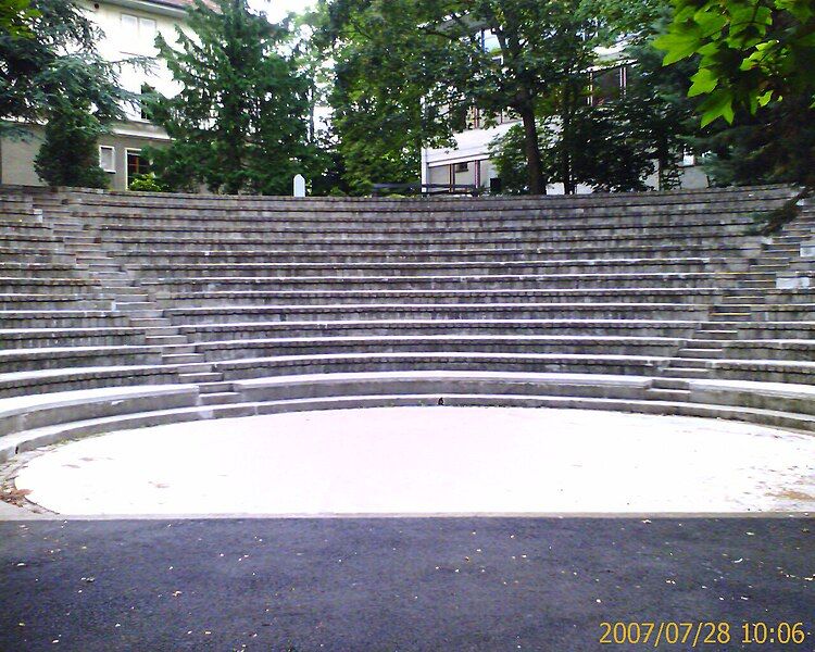 File:EcolintGreekTheatre.jpg