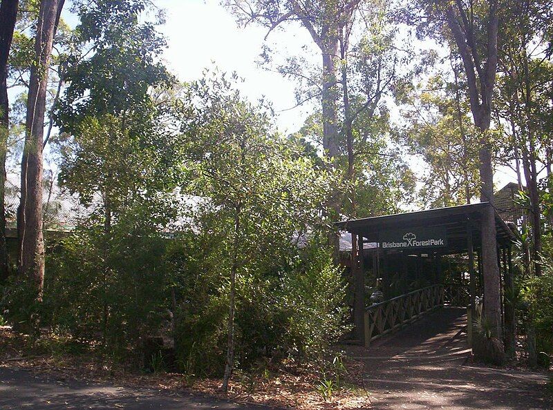 File:Entrance-to-Brisbane-Forest-Park.jpg