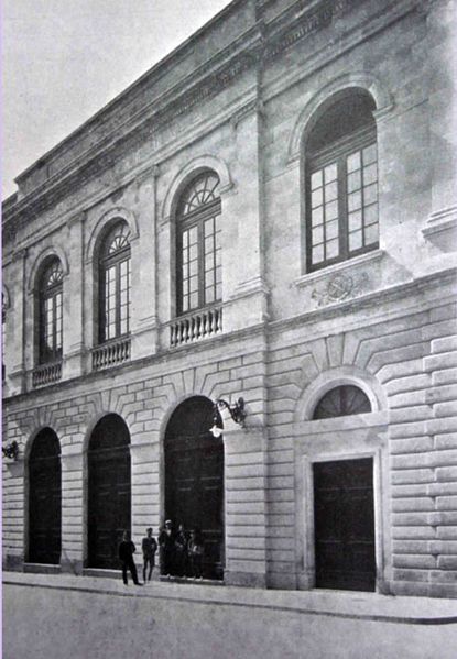 File:Facciatadelteatro.jpg