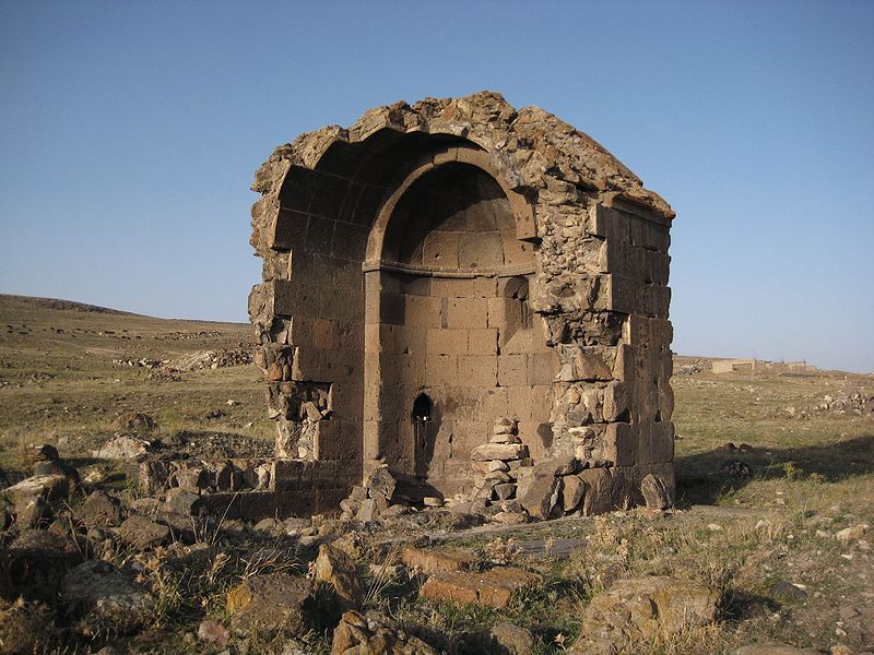 File:Gharghavank Funeral Chapel.JPG