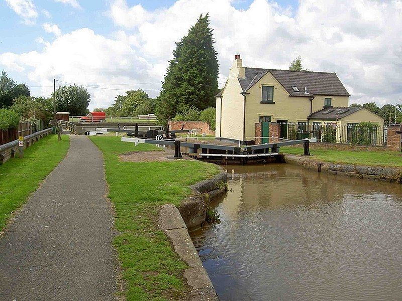 File:Greenfield Lock.jpg