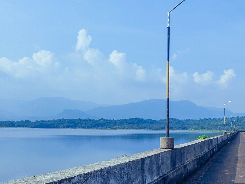 File:Kalo dam.jpg