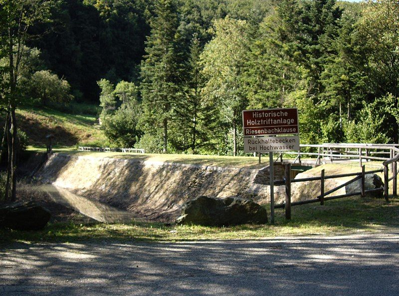 File:Klausen Riesenbachklause.jpg