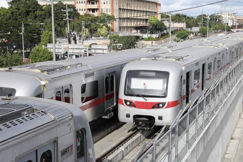 File:MRT-7 trains 2021.png