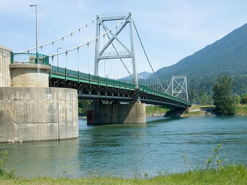 File:Revelstoke Bridge.jpg