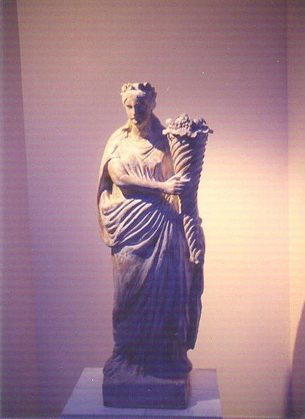 File:Statue-at-the-Greek-Pavilion-1.jpg