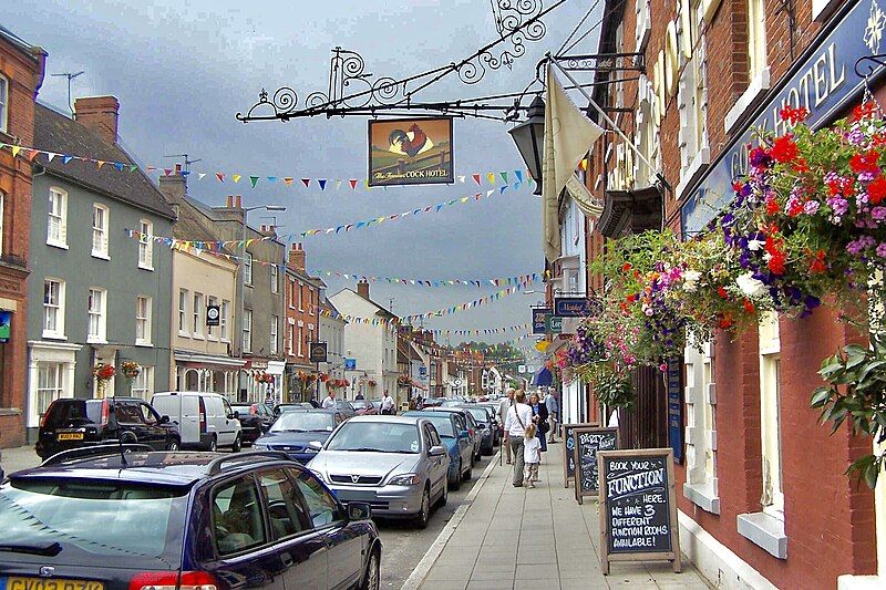 File:StonyStratford HighStreet01.jpg